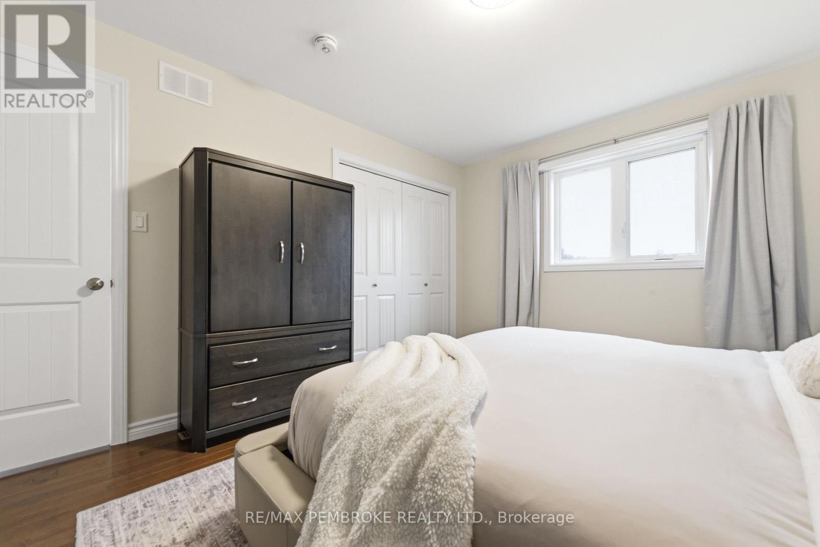 3 Nile Street, Petawawa, Ontario  K8H 0E8 - Photo 15 - X13013594