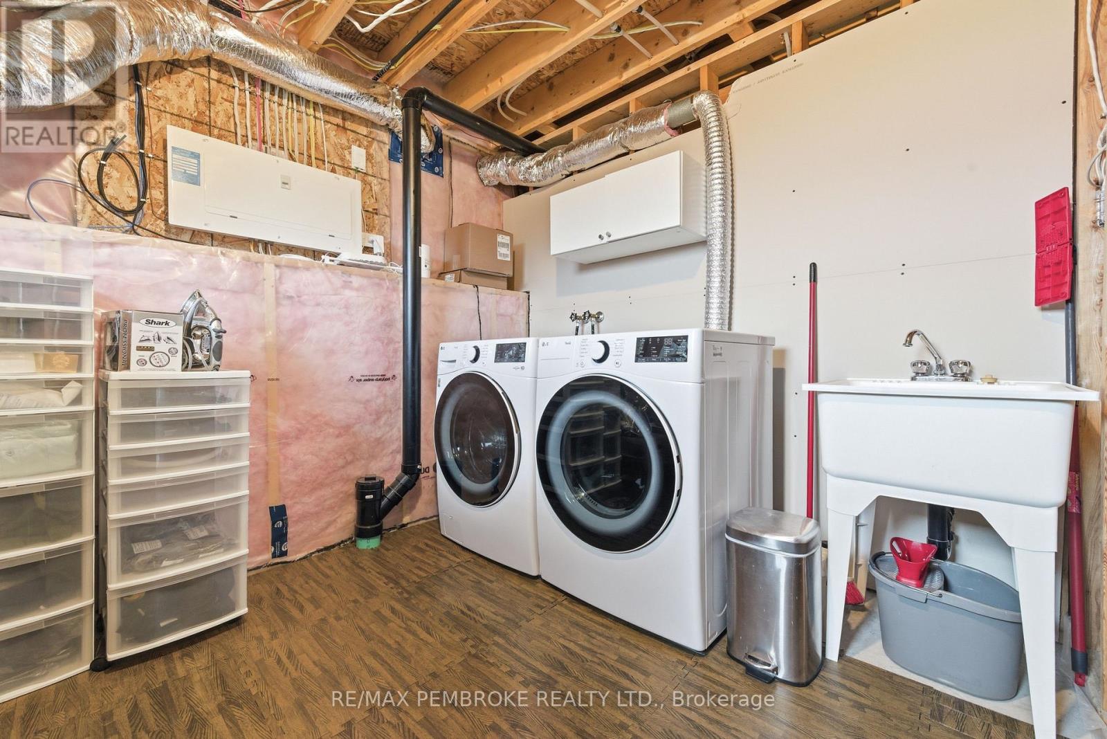 3 Nile Street, Petawawa, Ontario  K8H 0E8 - Photo 32 - X13013594