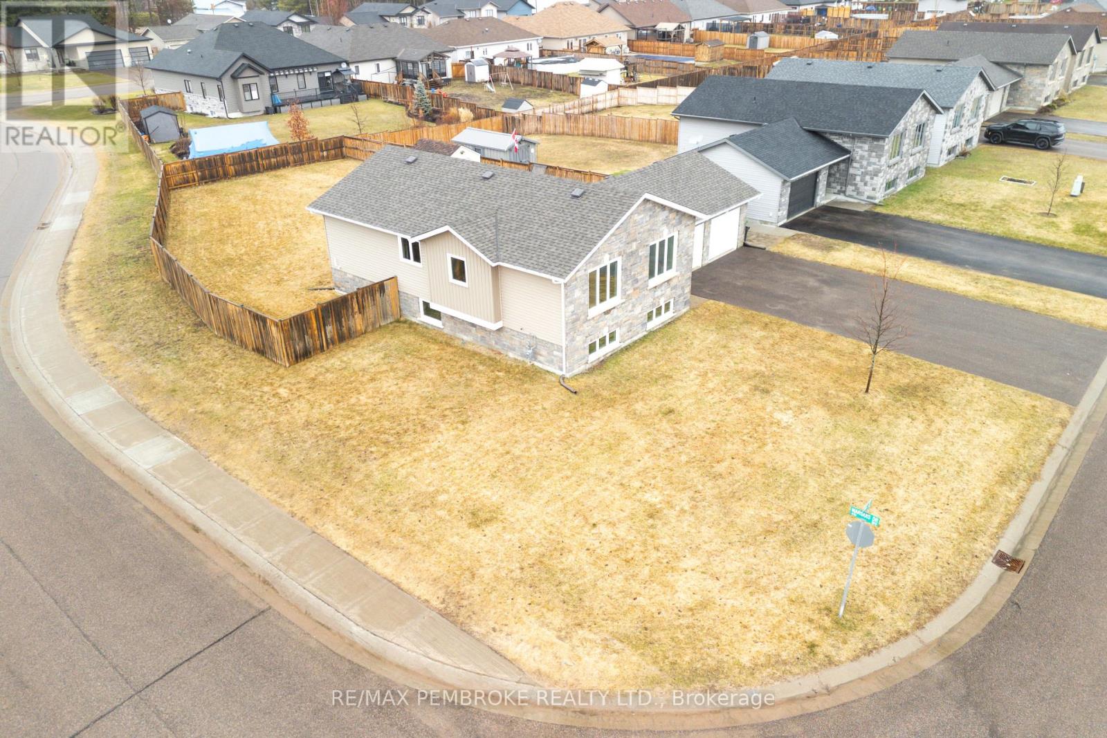 3 Nile Street, Petawawa, Ontario  K8H 0E8 - Photo 43 - X13013594