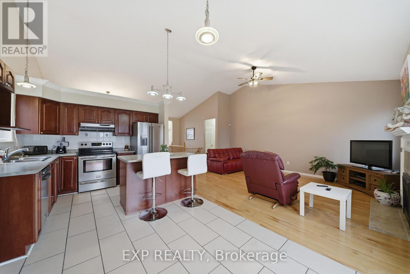 80 La Prairie Street, Russell, Ontario  K0A 1W0 - Photo 15 - X13013608