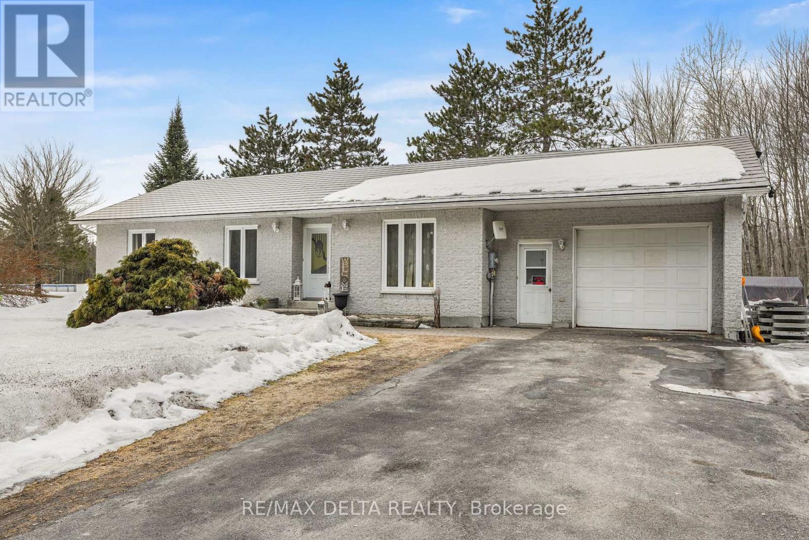 658 CH BOUNDARY ROAD, Alfred and Plantagenet, Ontario