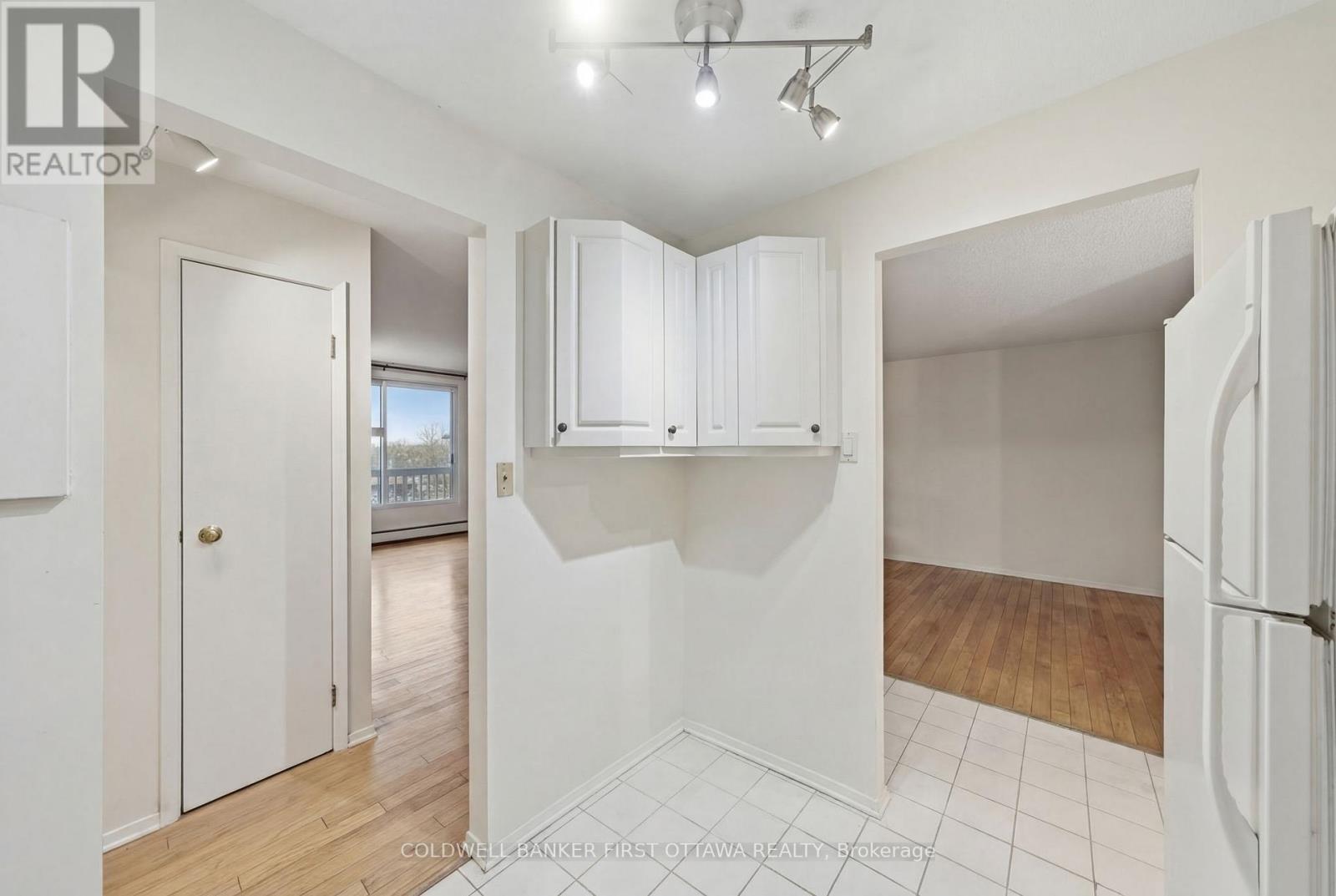 402 - 222 Guigues Avenue, Ottawa, Ontario  K1N 5J2 - Photo 12 - X13013816