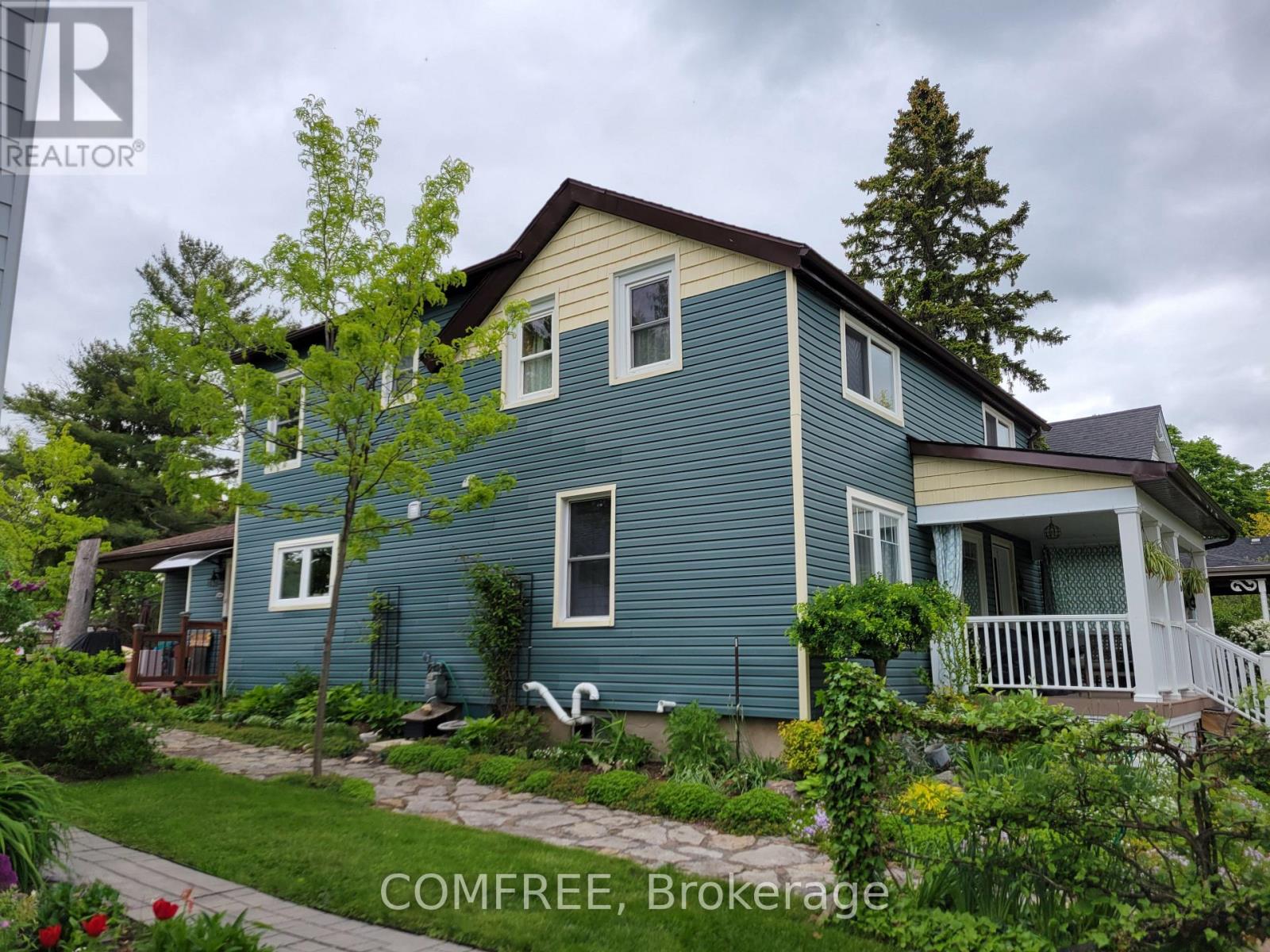 136 John Street, Gananoque, Ontario  K7G 1A5 - Photo 2 - X13013848