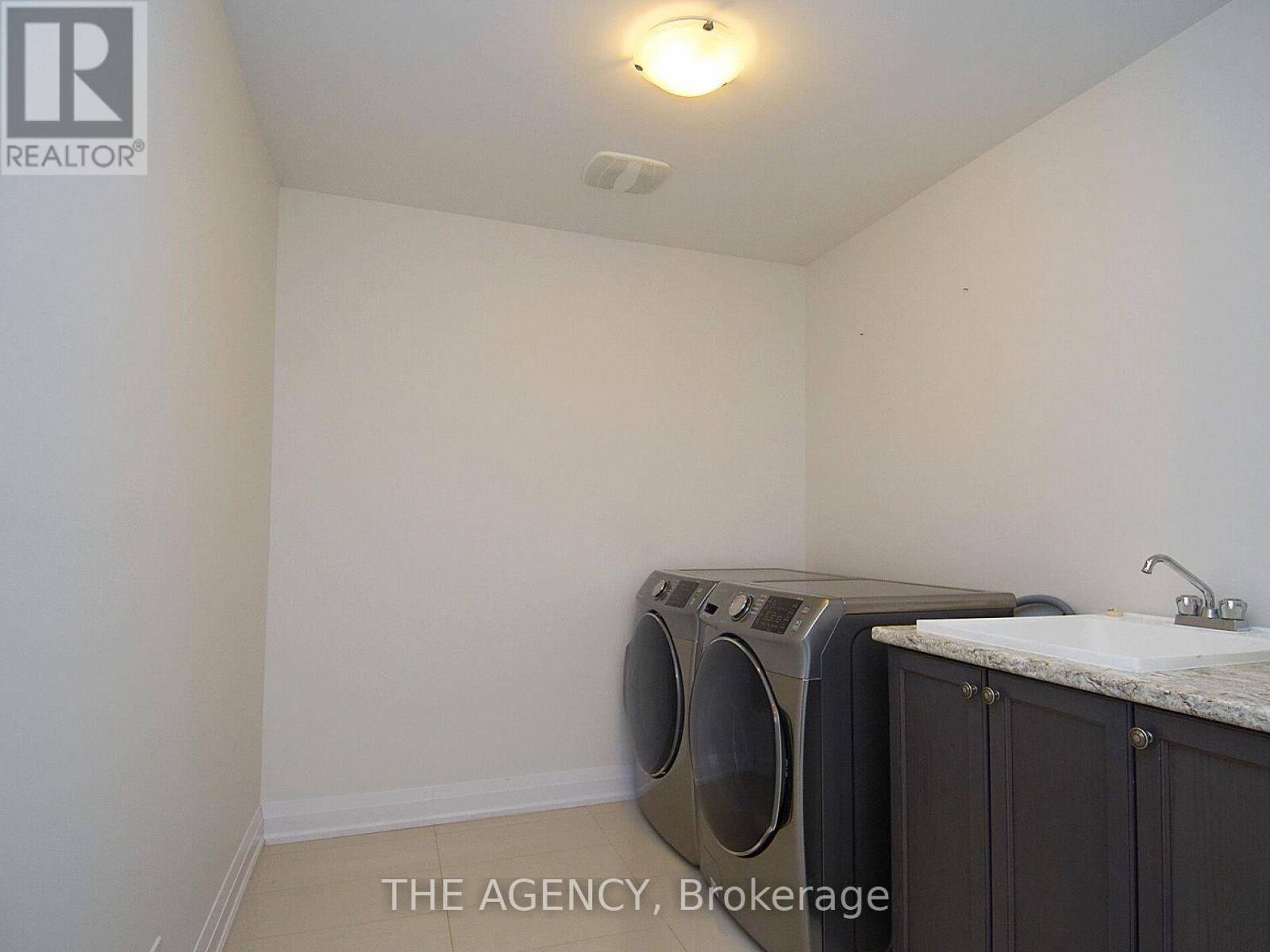 2344 Dobbinton Street, Oshawa, Ontario  L1L 0L4 - Photo 14 - E13013702