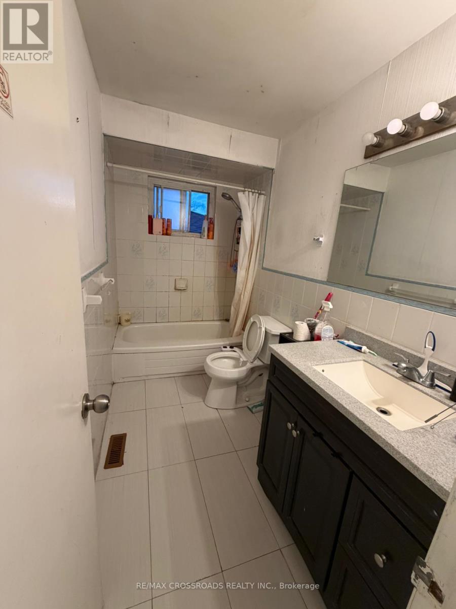 48 Gorsey Square, Toronto, Ontario  M1B 1A7 - Photo 10 - E13013710