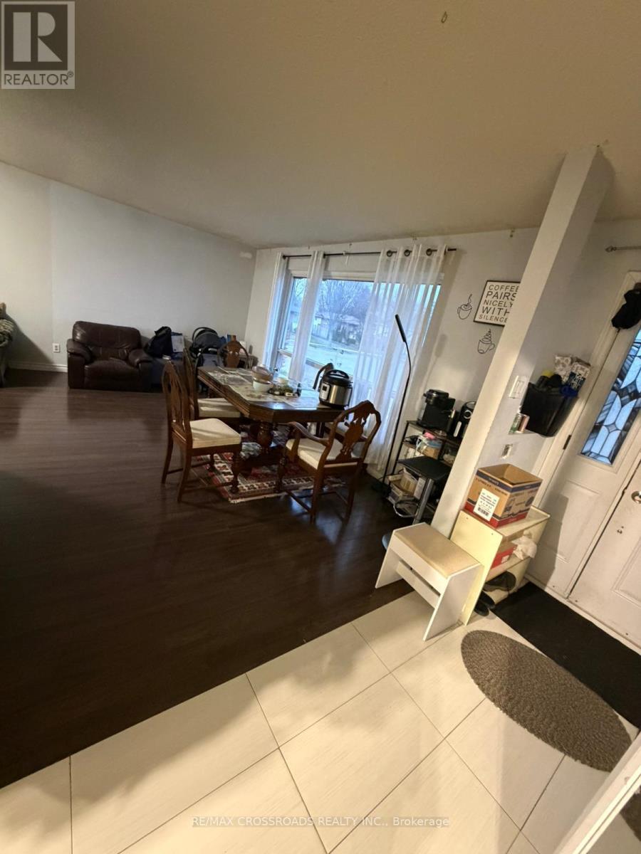 48 Gorsey Square, Toronto, Ontario  M1B 1A7 - Photo 2 - E13013710