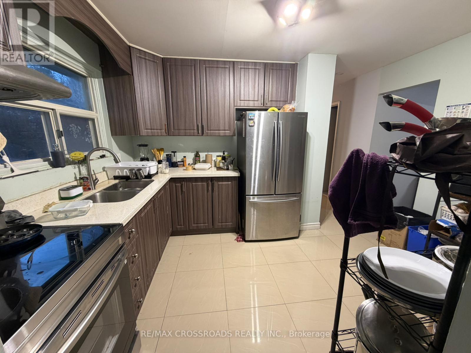 48 Gorsey Square, Toronto, Ontario  M1B 1A7 - Photo 3 - E13013710