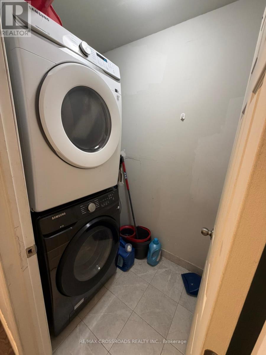 48 Gorsey Square, Toronto, Ontario  M1B 1A7 - Photo 9 - E13013710