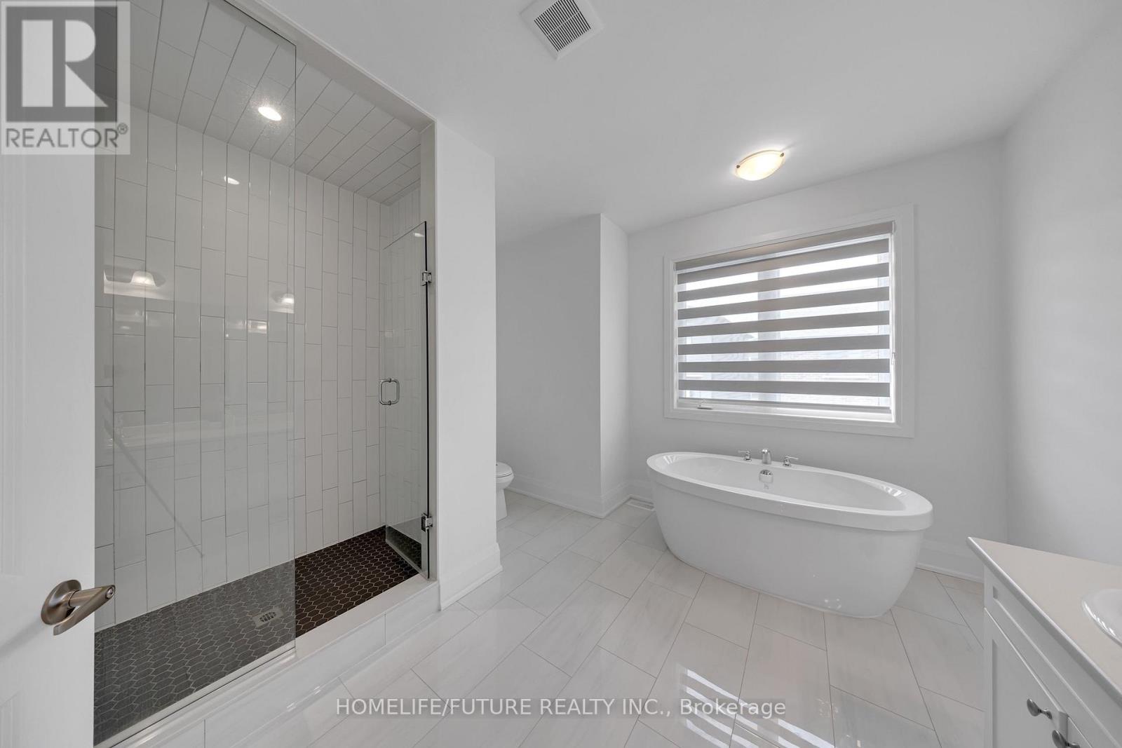 1416 Swallowtail Lane, Pickering, Ontario  L1X 0N8 - Photo 35 - E13013822