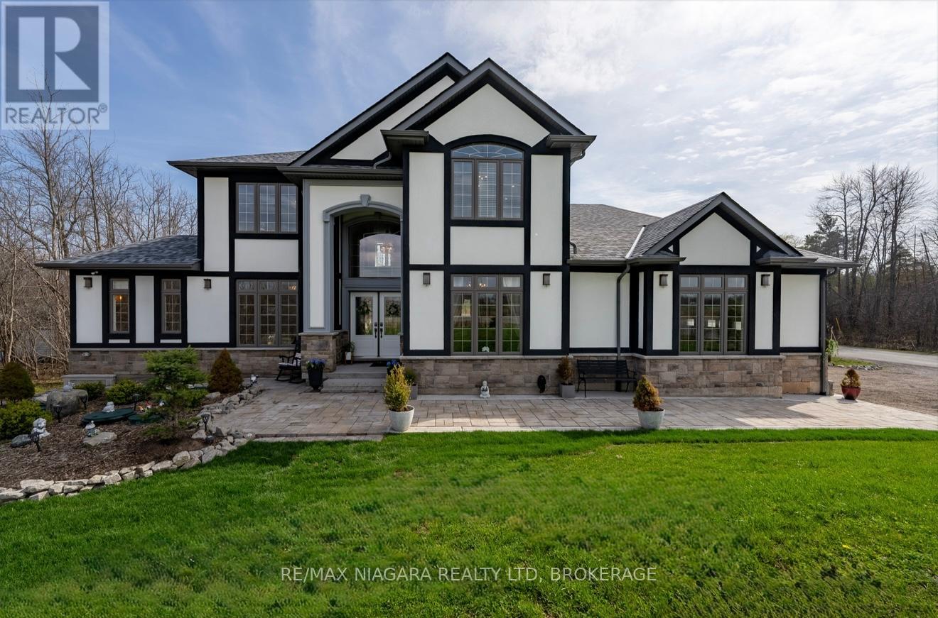 1040 OAKHILL BOULEVARD, Fort Erie, Ontario