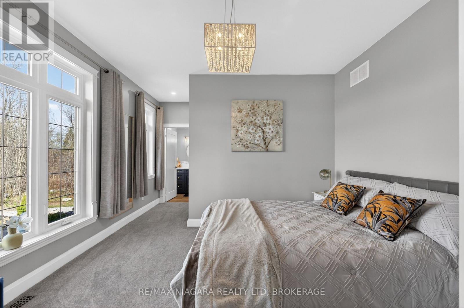 1040 Oakhill Boulevard, Fort Erie, Ontario  L2A 1N9 - Photo 12 - X13013658