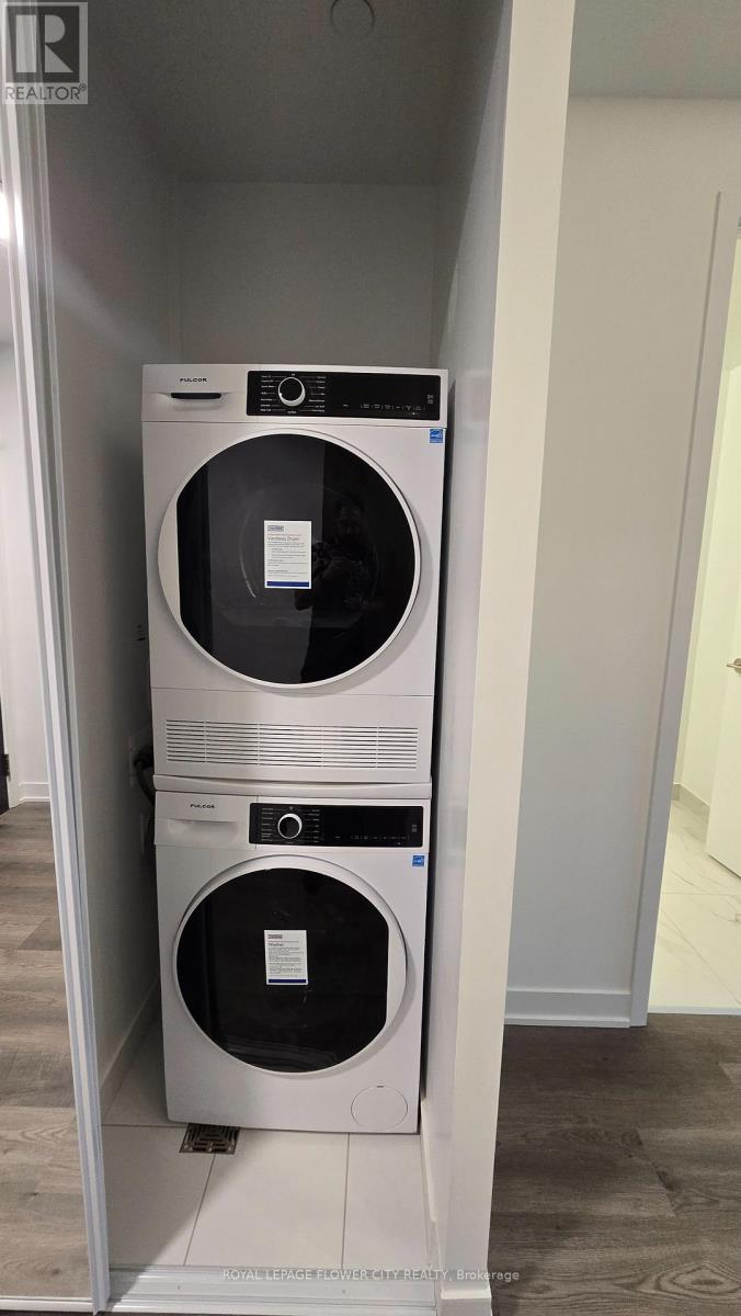 1915 - 180 Front Street E, Toronto, Ontario  M5A 0A9 - Photo 10 - C13003246