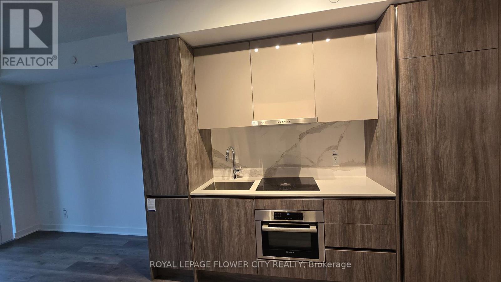 1915 - 180 Front Street E, Toronto, Ontario  M5A 0A9 - Photo 3 - C13003246