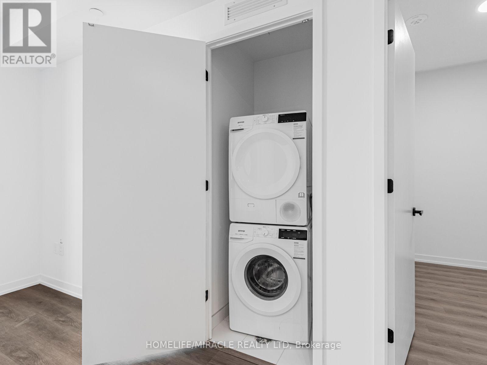 2009 - 28 Interchange Way, Vaughan, Ontario  L4K 0P8 - Photo 12 - N13013596