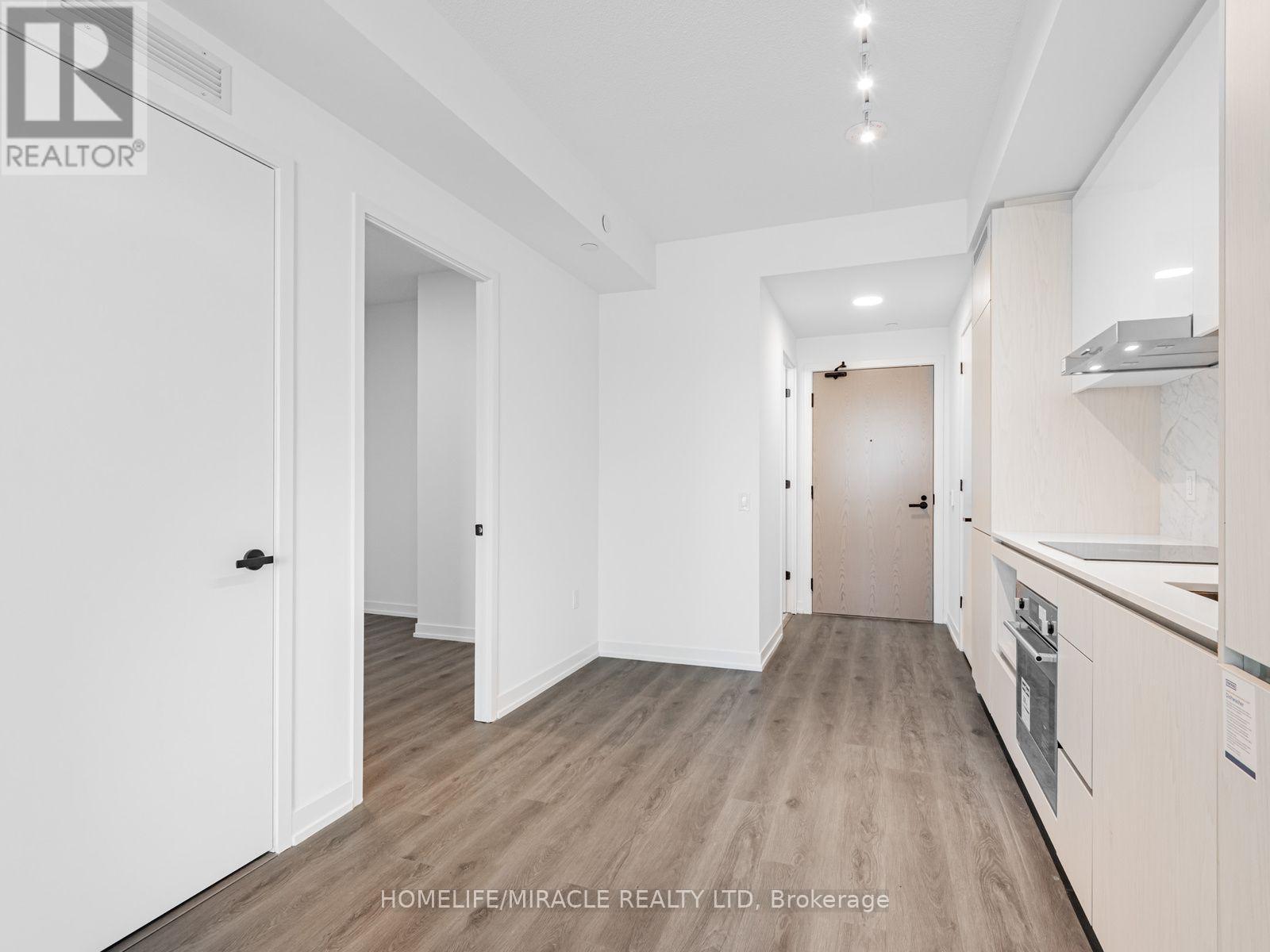 2009 - 28 Interchange Way, Vaughan, Ontario  L4K 0P8 - Photo 4 - N13013596