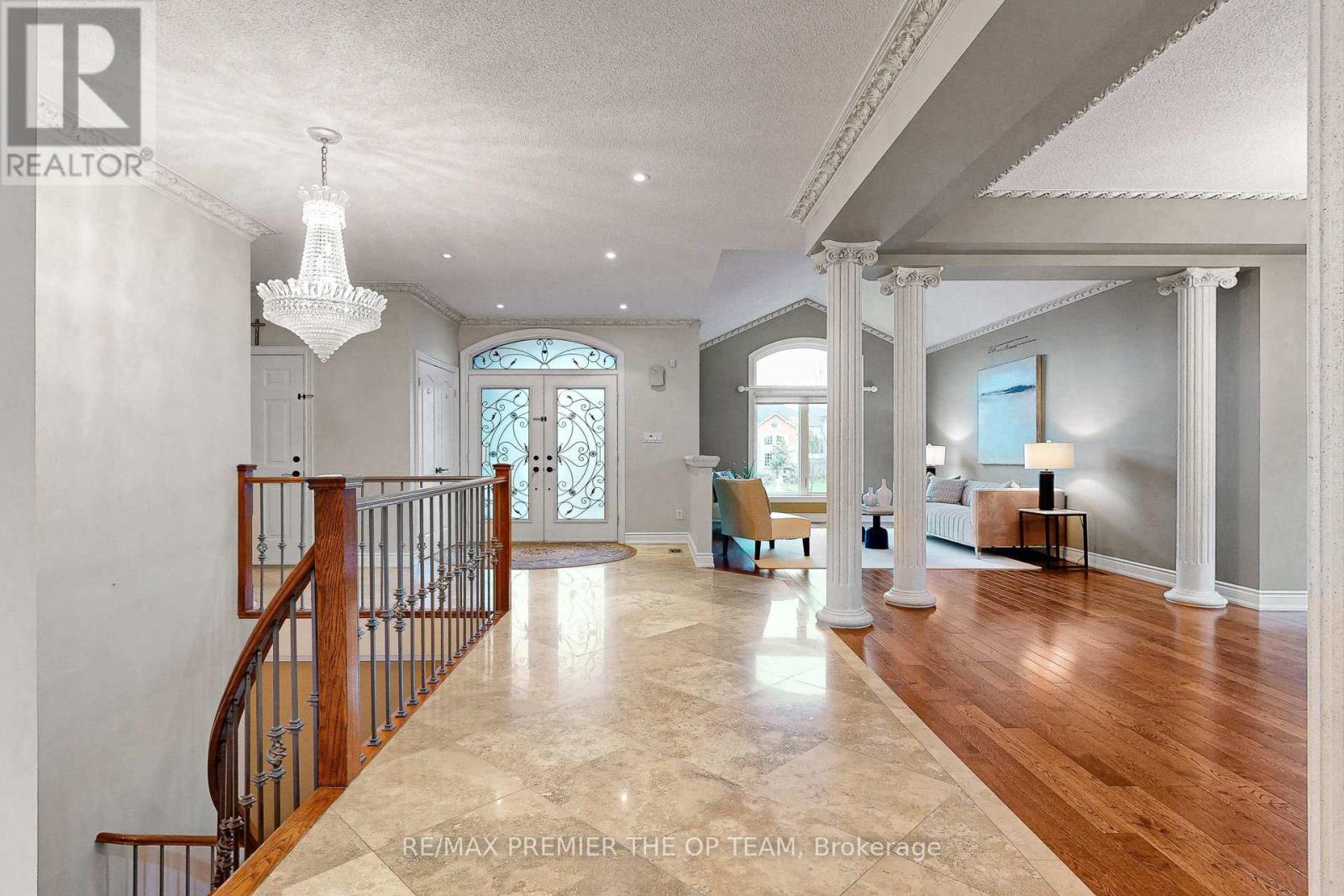 165 Novaview Crescent, Vaughan, Ontario  L4L 9L8 - Photo 10 - N13013748