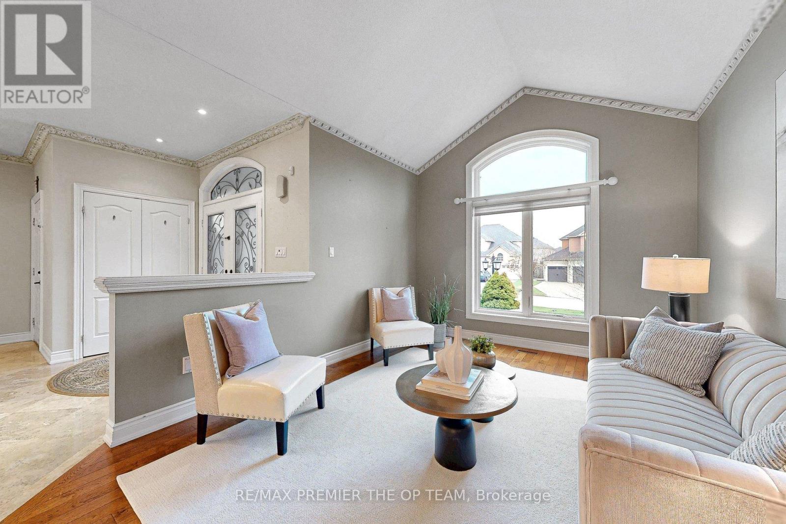 165 Novaview Crescent, Vaughan, Ontario  L4L 9L8 - Photo 12 - N13013748