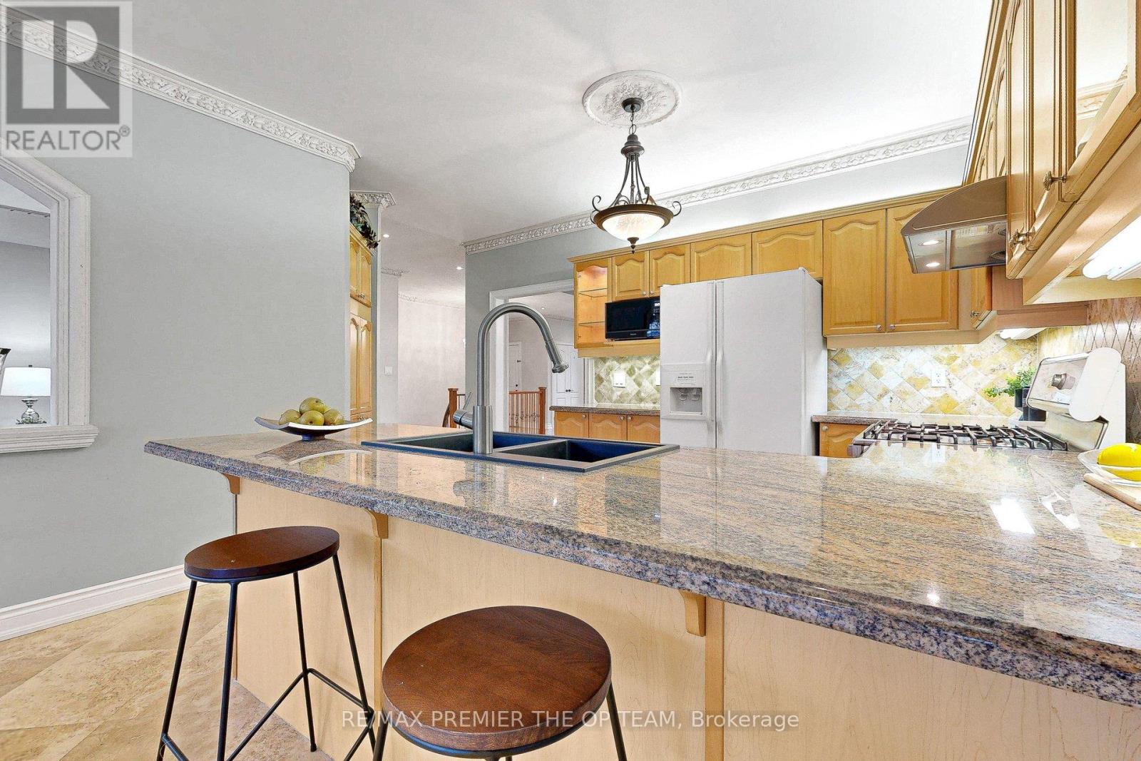 165 Novaview Crescent, Vaughan, Ontario  L4L 9L8 - Photo 22 - N13013748