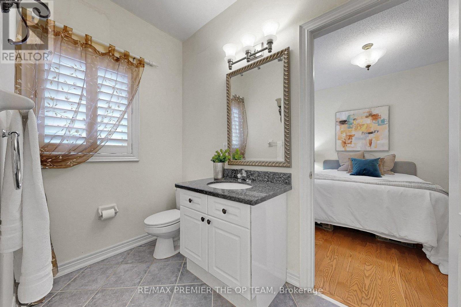 165 Novaview Crescent, Vaughan, Ontario  L4L 9L8 - Photo 38 - N13013748