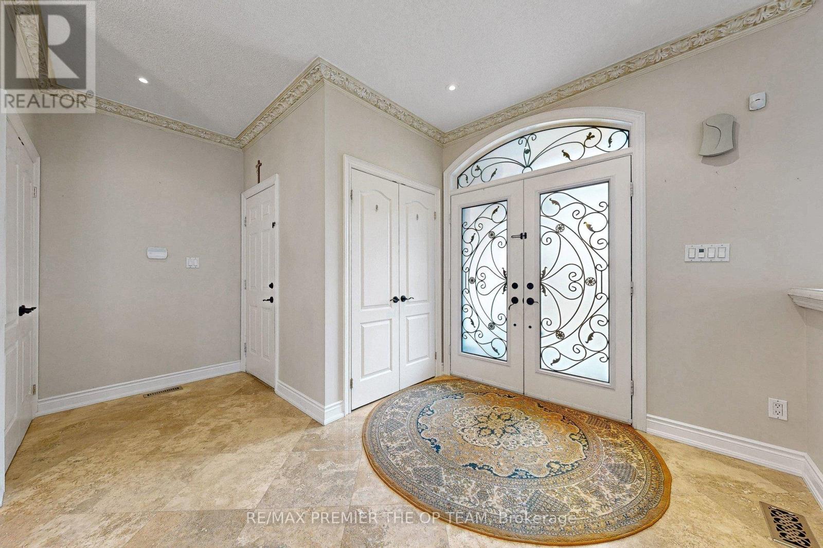 165 Novaview Crescent, Vaughan, Ontario  L4L 9L8 - Photo 8 - N13013748