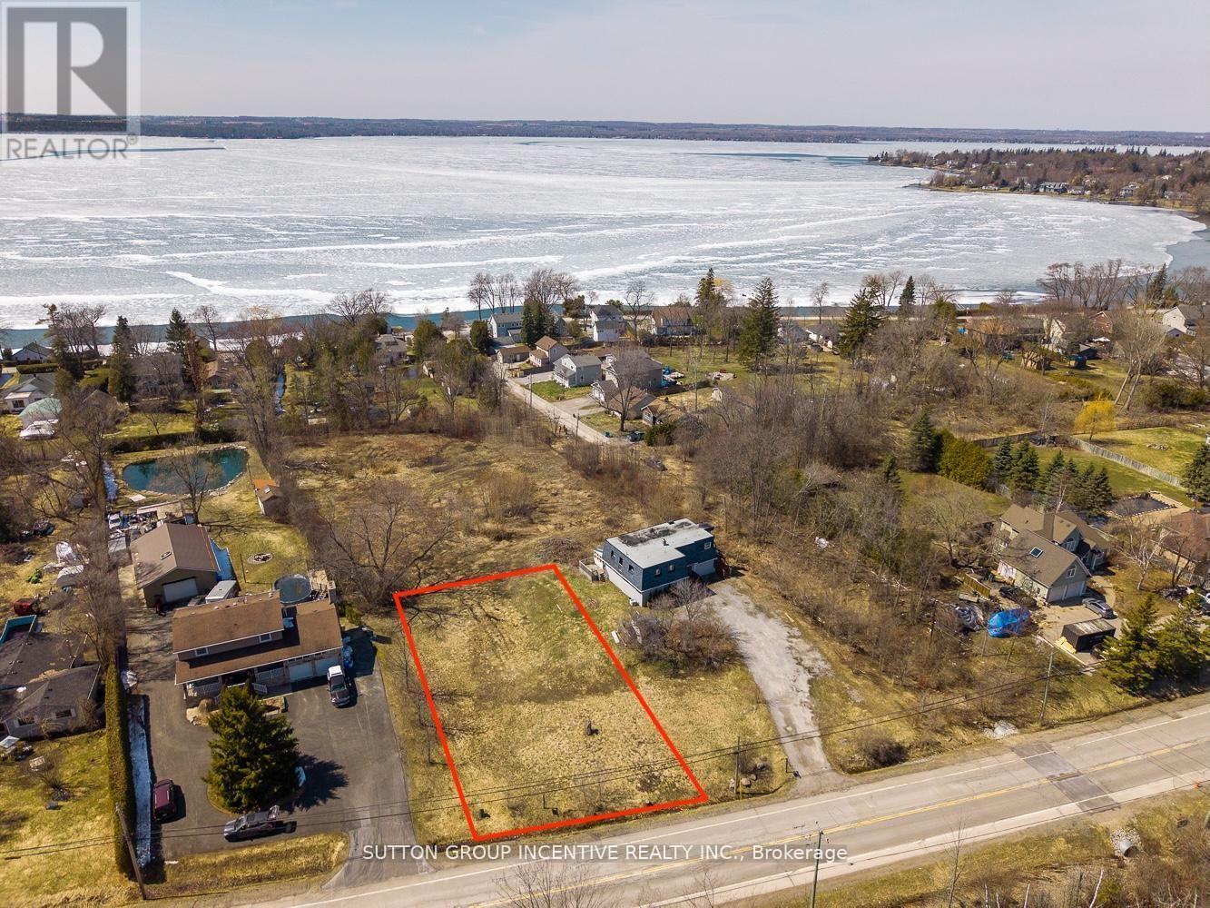 296 Metro Road N, Georgina, Ontario  L4P 3C8 - Photo 1 - N13013774