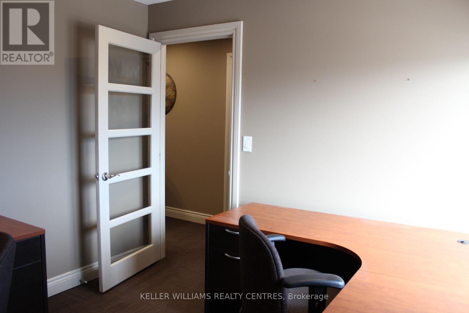 2C - 117 WELLINGTON STREET E, Aurora, Ontario