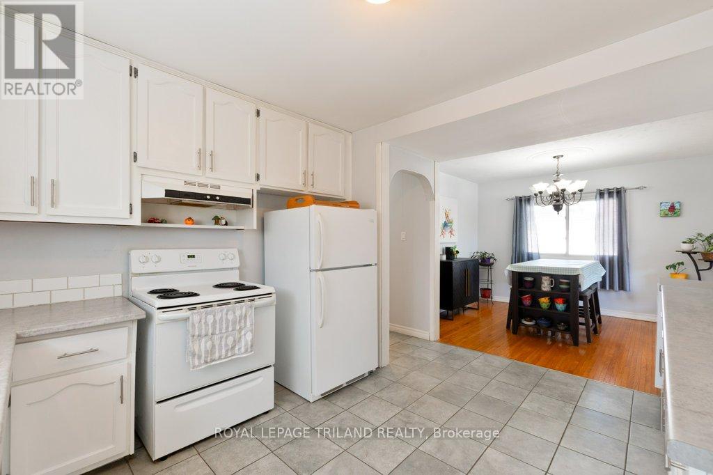 102 Steele Street, St. Thomas, Ontario  N5R 2Y5 - Photo 11 - X12825930