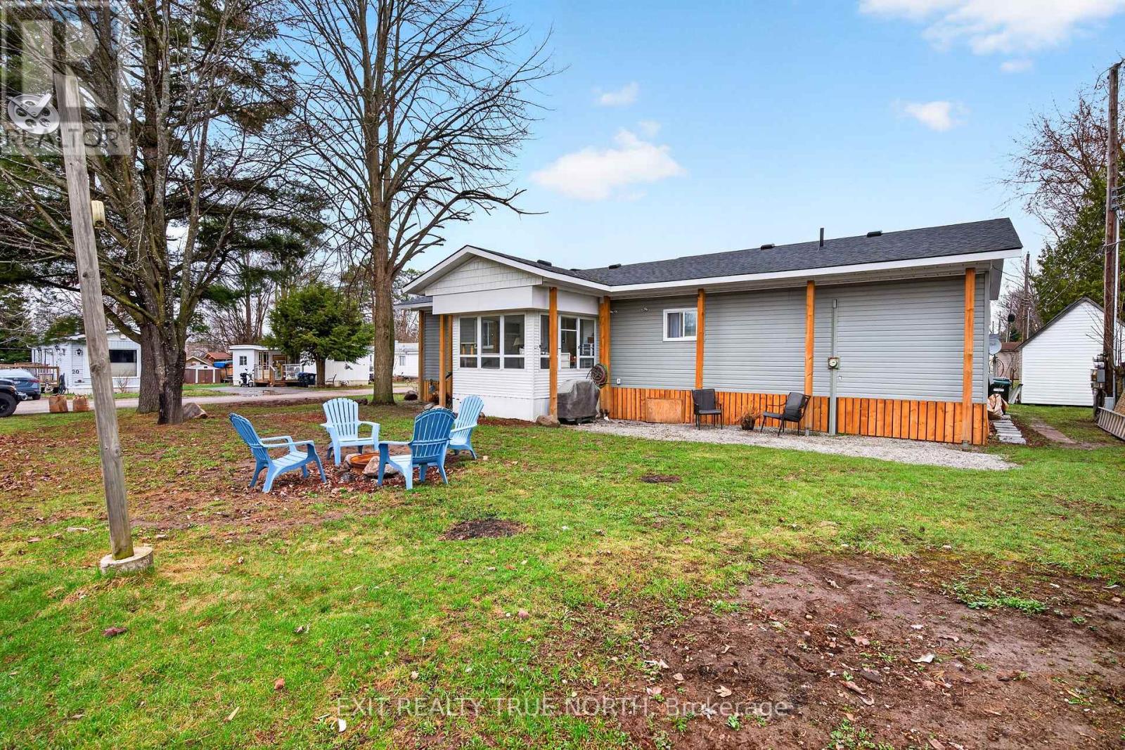 19 Vic's Road, Midland, Ontario  L4R 0B9 - Photo 15 - S13013734