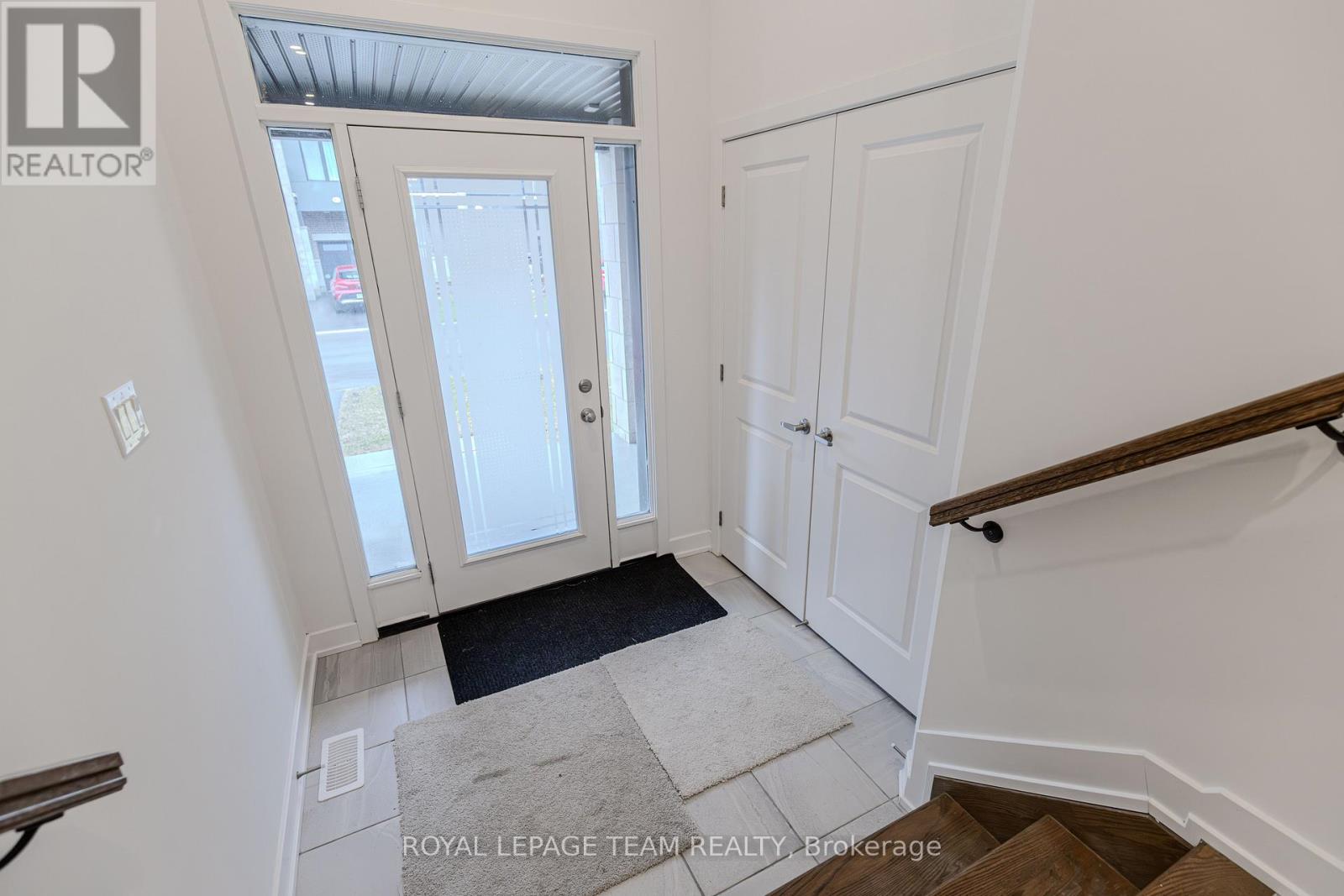 867 Anciano Crescent, Ottawa, Ontario  K2S 2R8 - Photo 4 - X12912326