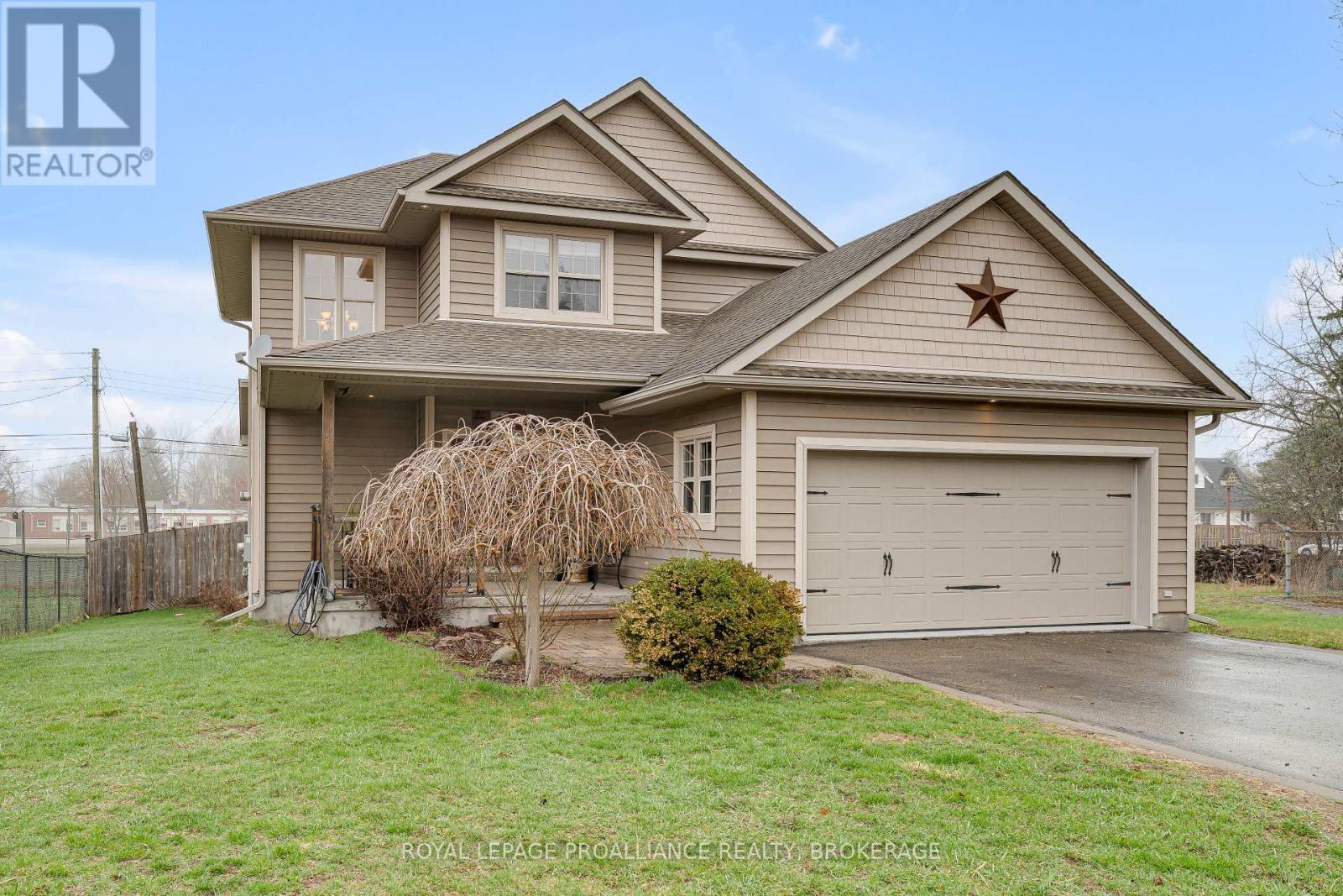 270 North Street, Gananoque, Ontario  K7G 1M1 - Photo 1 - X13013714