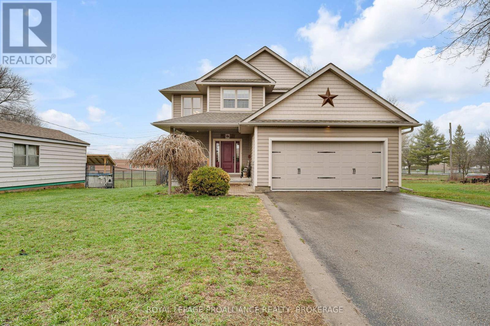 270 North Street, Gananoque, Ontario  K7G 1M1 - Photo 2 - X13013714