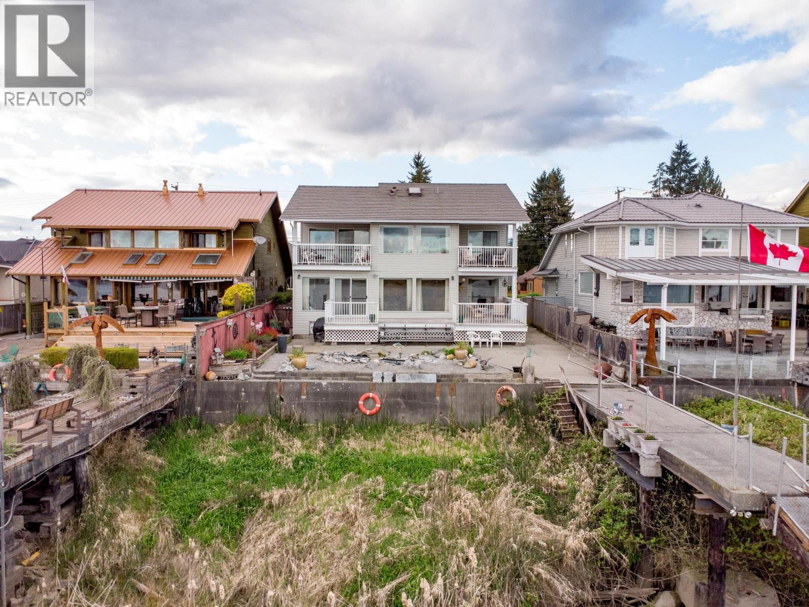 20346 Wharf Street, Maple Ridge, British Columbia  V2X 1Z3 - Photo 3 - R3110255