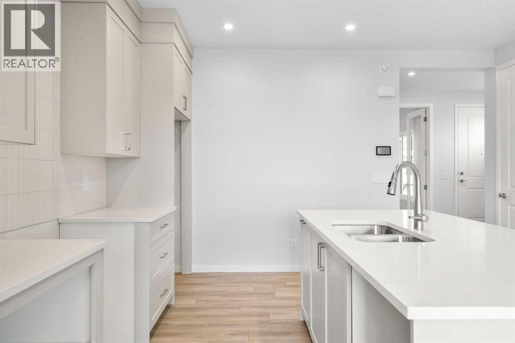 659 Buffaloberry Manor SE, Calgary, Alberta  T3M 3Z3 - Photo 10 - A2282929