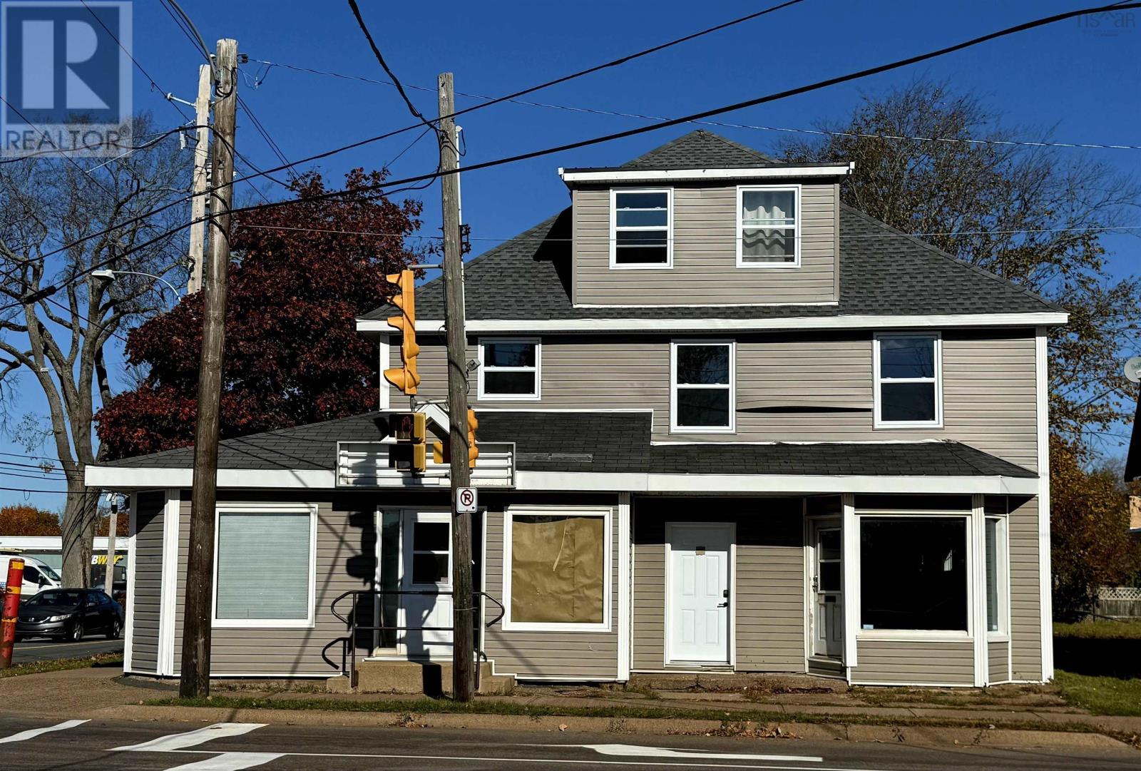 1 Queen Street, Truro, Nova Scotia  B2N 2A7 - Photo 2 - 202600139