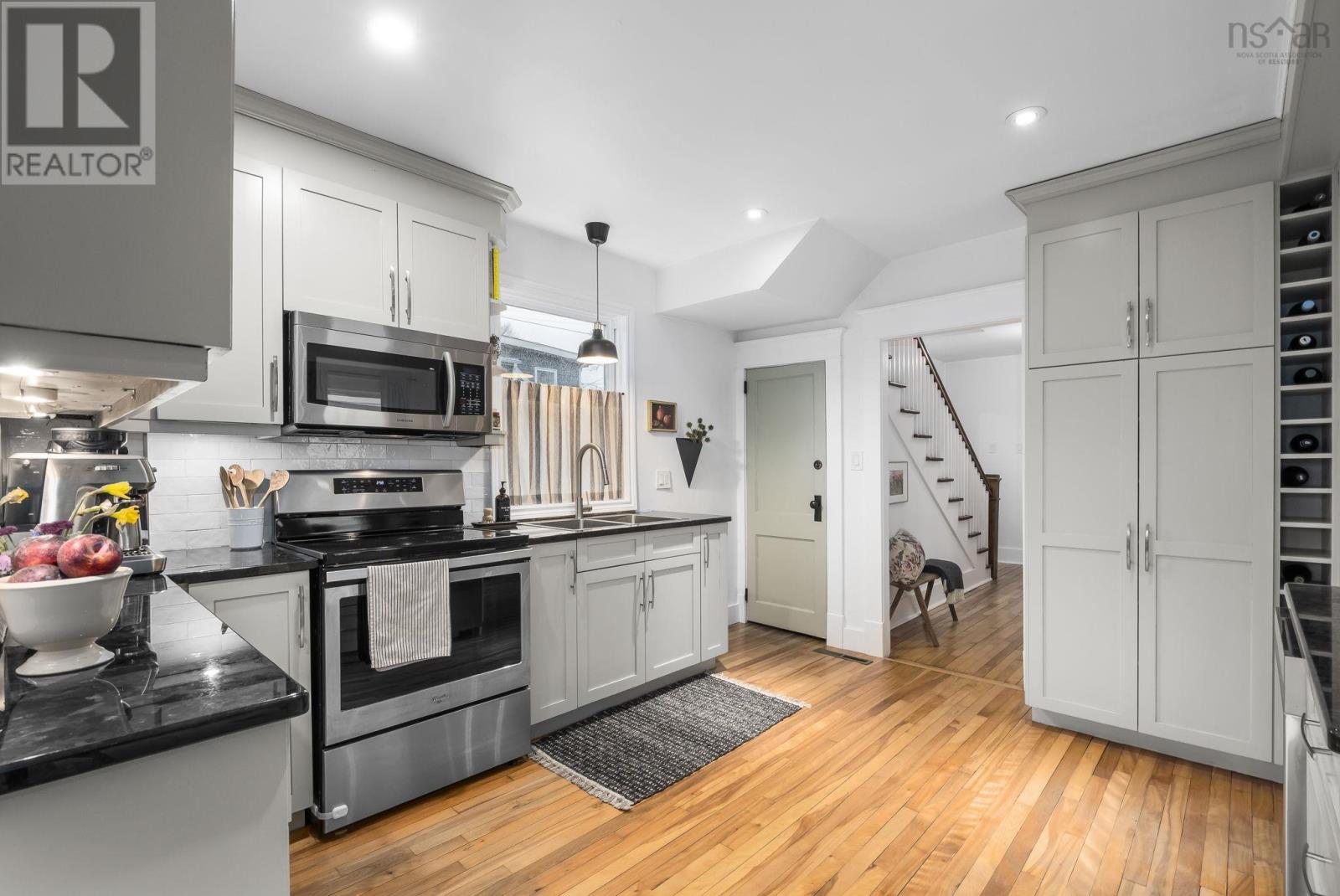 2582 Elm Street, Halifax, Nova Scotia  B3L 2Y4 - Photo 17 - 202606395