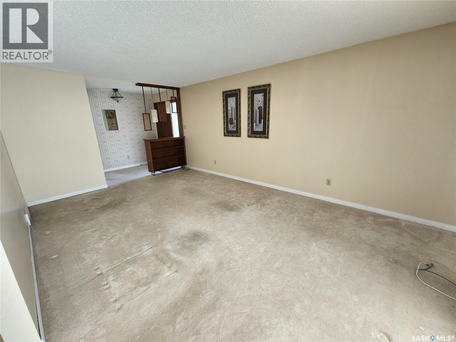 503 1st Avenue E, Lampman, Saskatchewan  S0C 1N0 - Photo 18 - SK033112