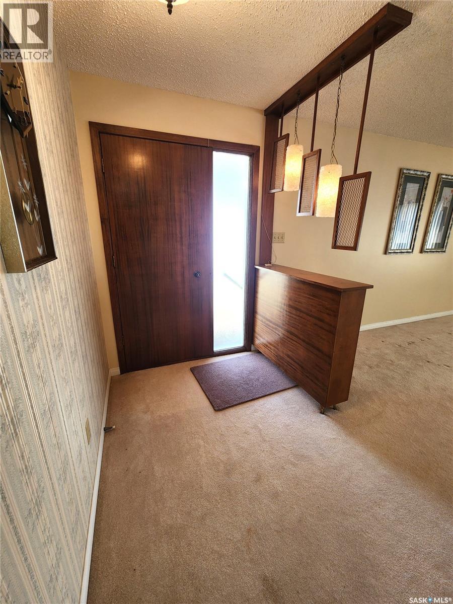 503 1st Avenue E, Lampman, Saskatchewan  S0C 1N0 - Photo 21 - SK033112