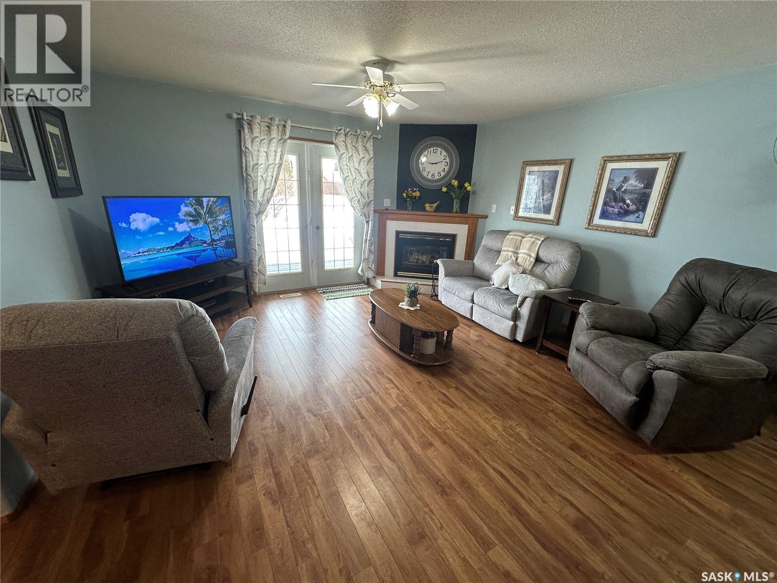 2011 A 96th Street, Tisdale, Saskatchewan  S0E 1T0 - Photo 10 - SK033094