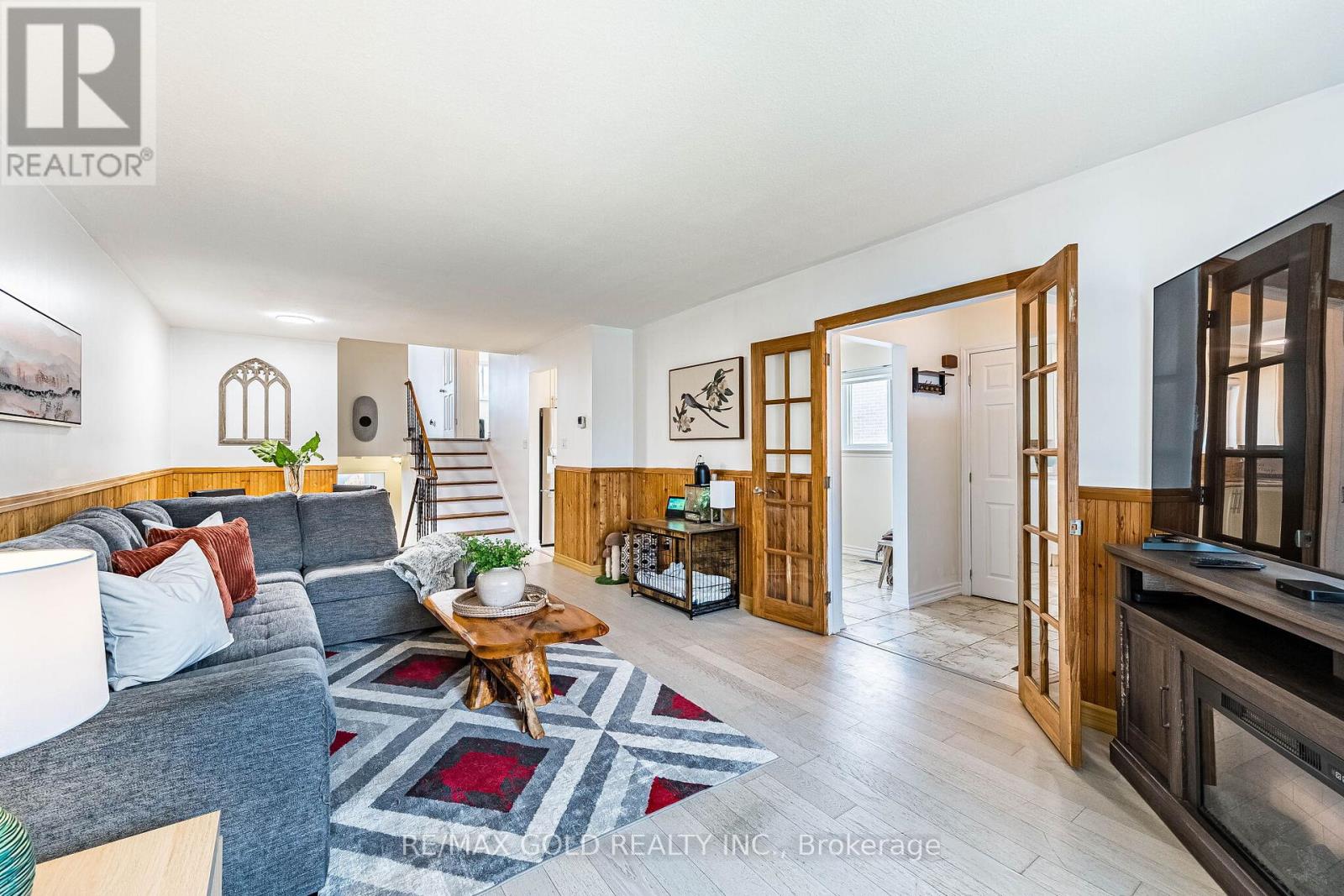 52 Garfield Crescent, Brampton, Ontario  L6V 1V8 - Photo 2 - W13013564