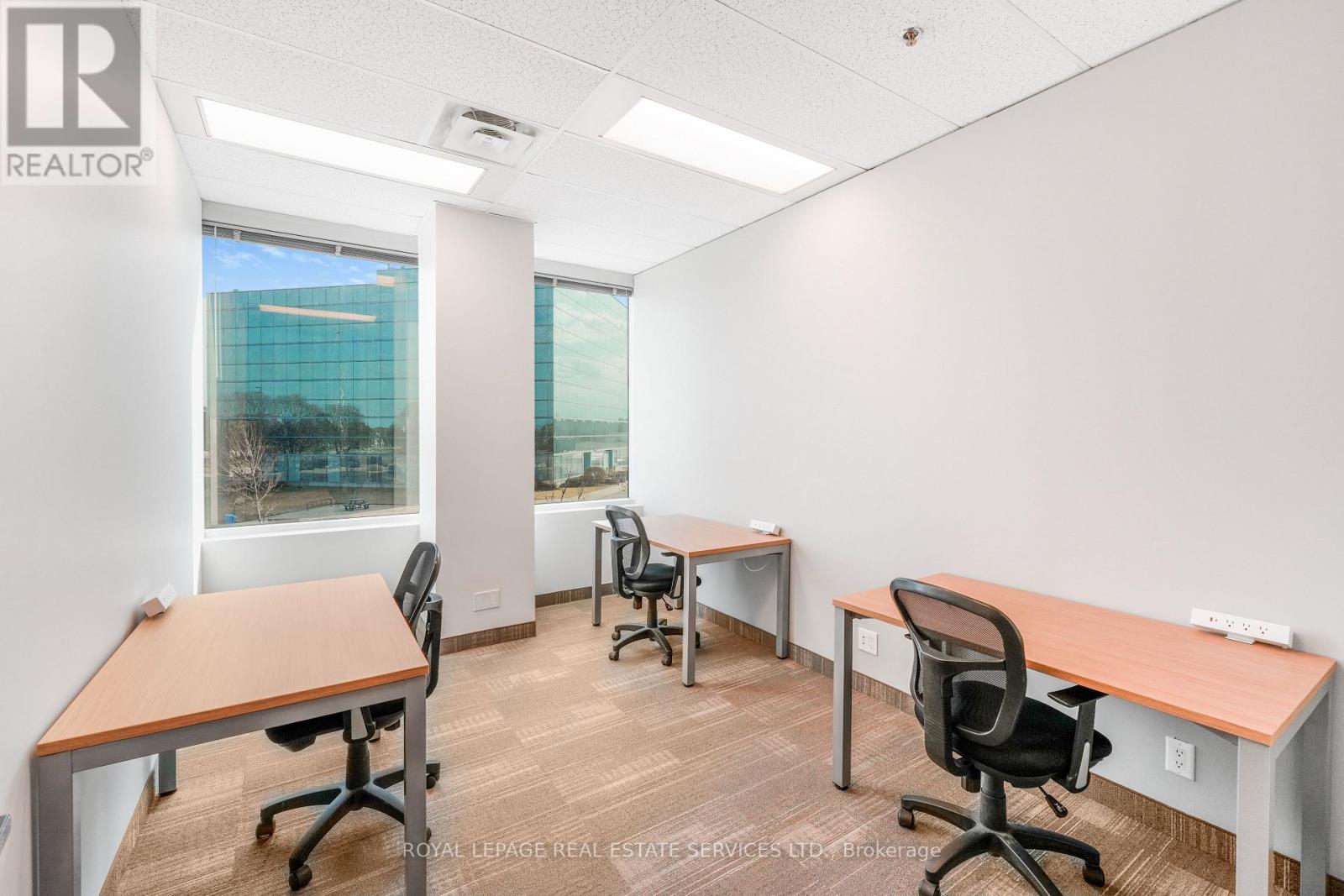 200 - 2020 Winston Park Drive, Oakville, Ontario  L6H 6X7 - Photo 2 - W13013588