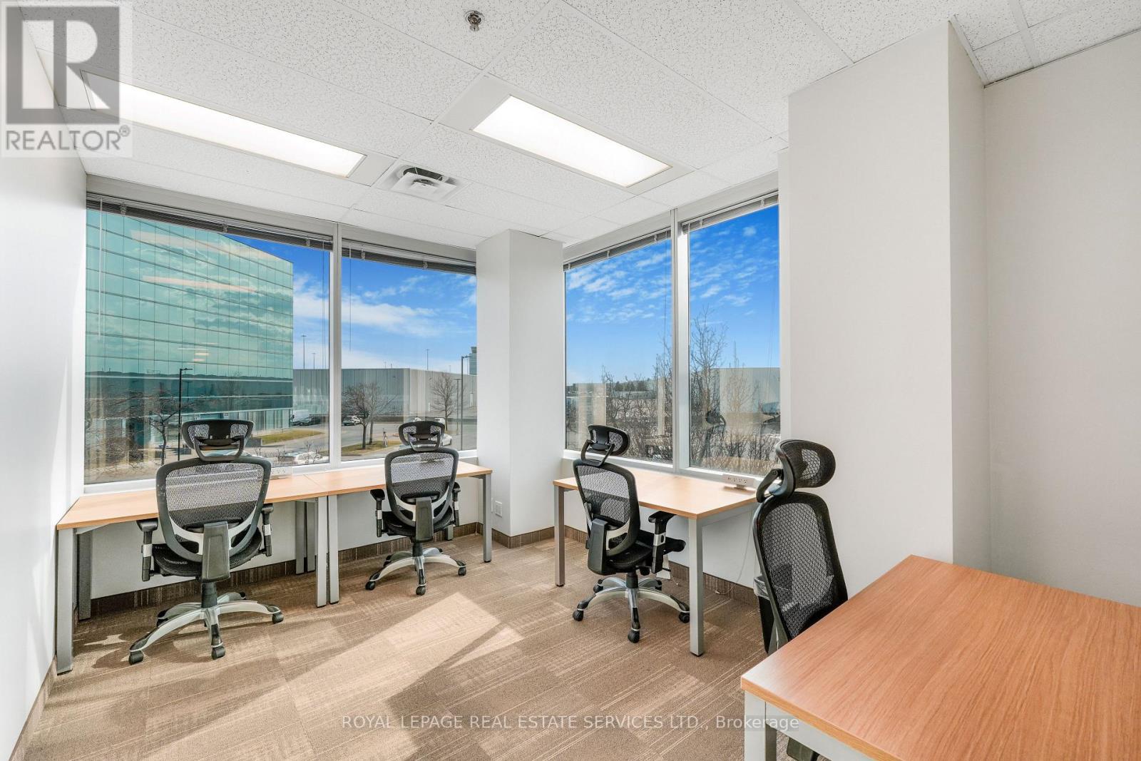 200 - 2020 Winston Park Drive, Oakville, Ontario  L6H 6X7 - Photo 3 - W13013588