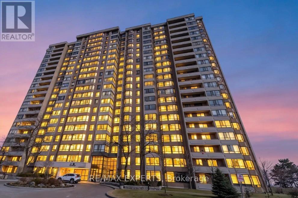 1607 - 100 County Court Boulevard, Brampton, Ontario  L6W 3X1 - Photo 1 - W13013664