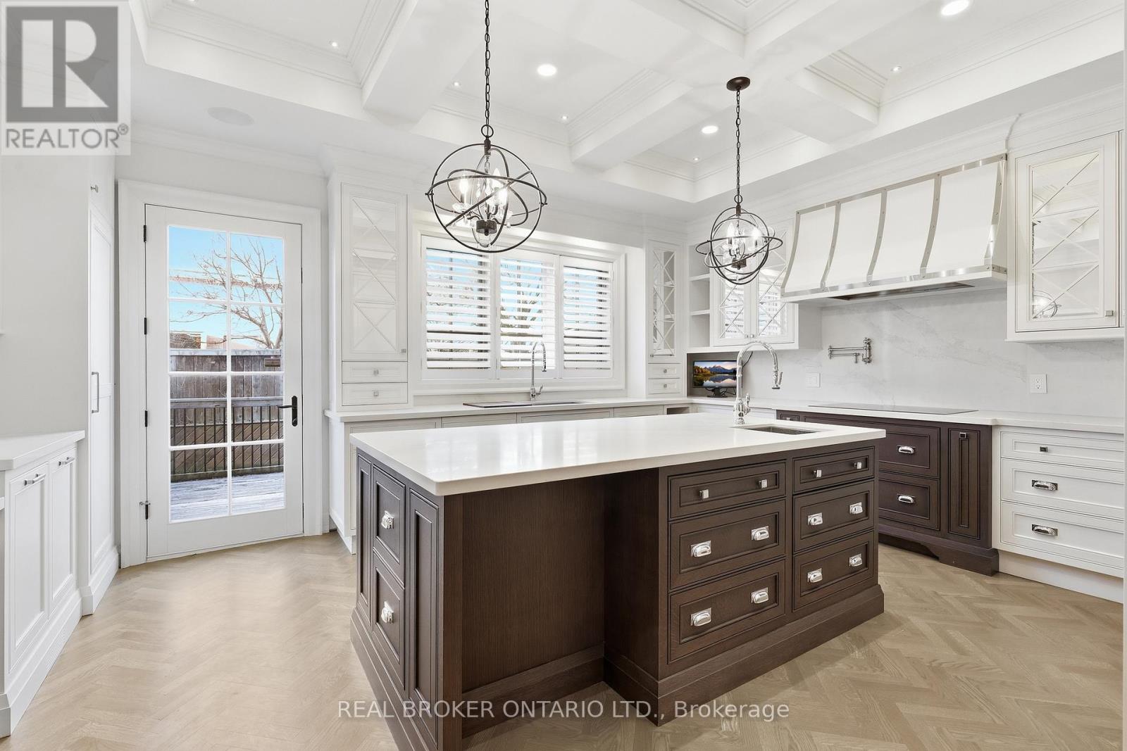 5290 Roadside Way, Mississauga, Ontario  L5M 0H9 - Photo 9 - W13013672