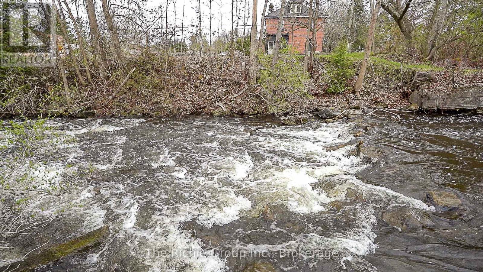 1532 Queen Street, Caledon, Ontario  L7K 0C2 - Photo 4 - W13013694