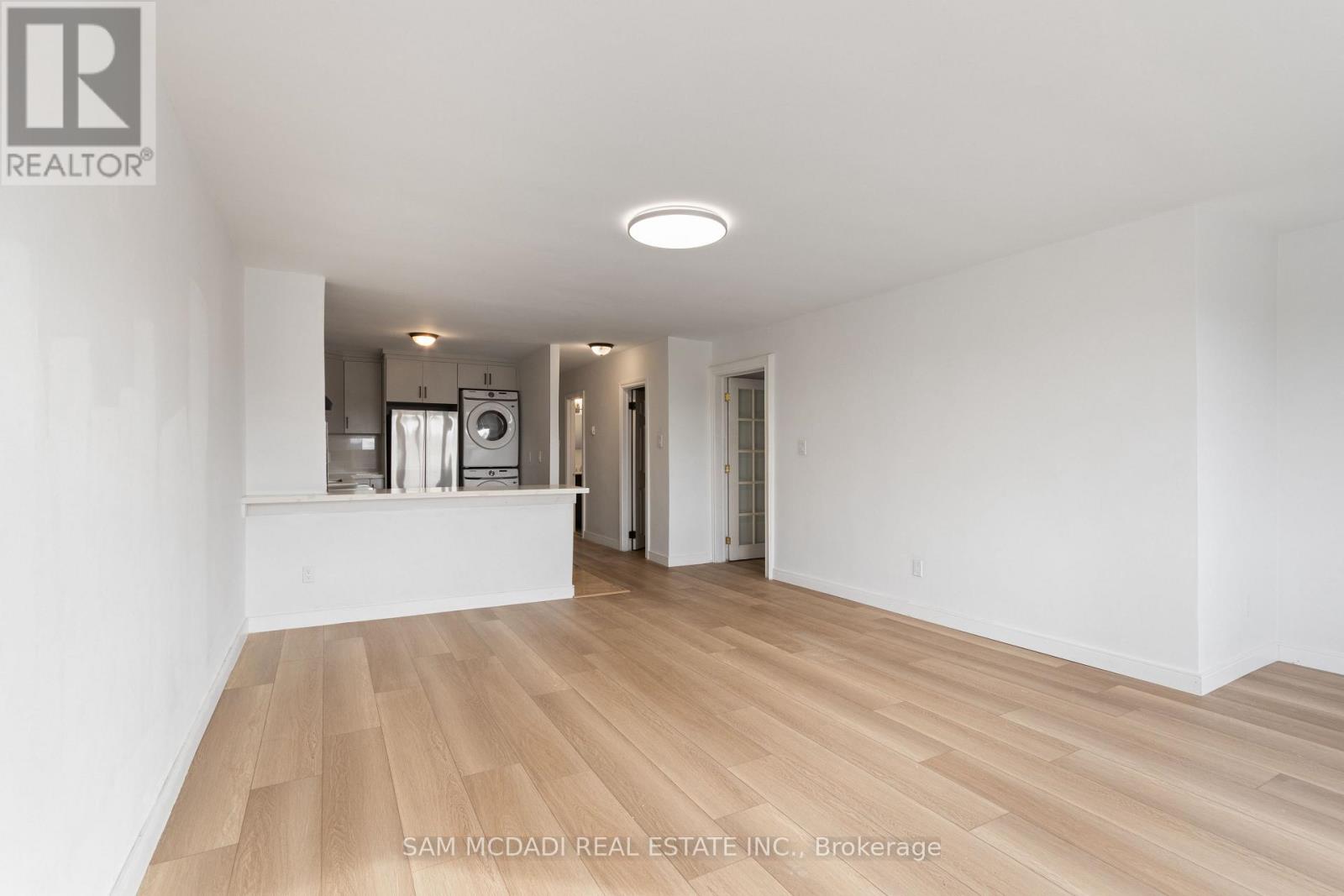 1018 Burnhamthorpe Road E, Mississauga, Ontario  L4Y 2X6 - Photo 8 - W13013728