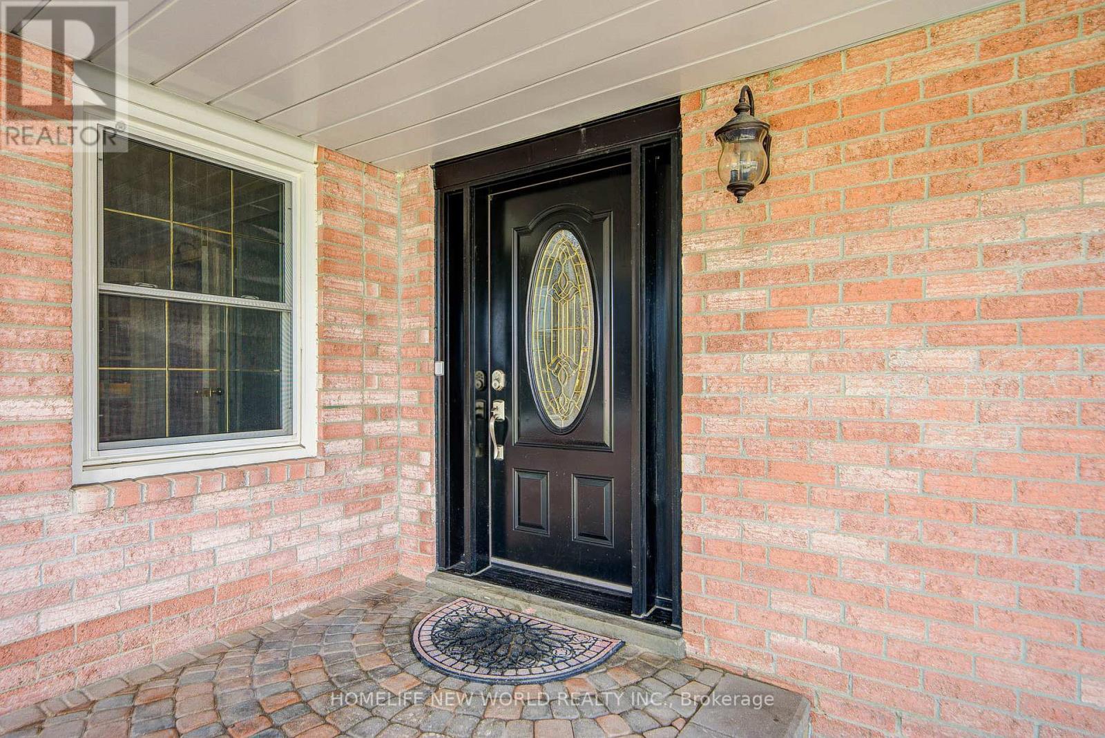 5073 Guildwood Way, Mississauga, Ontario  L5R 2R7 - Photo 2 - W13013732