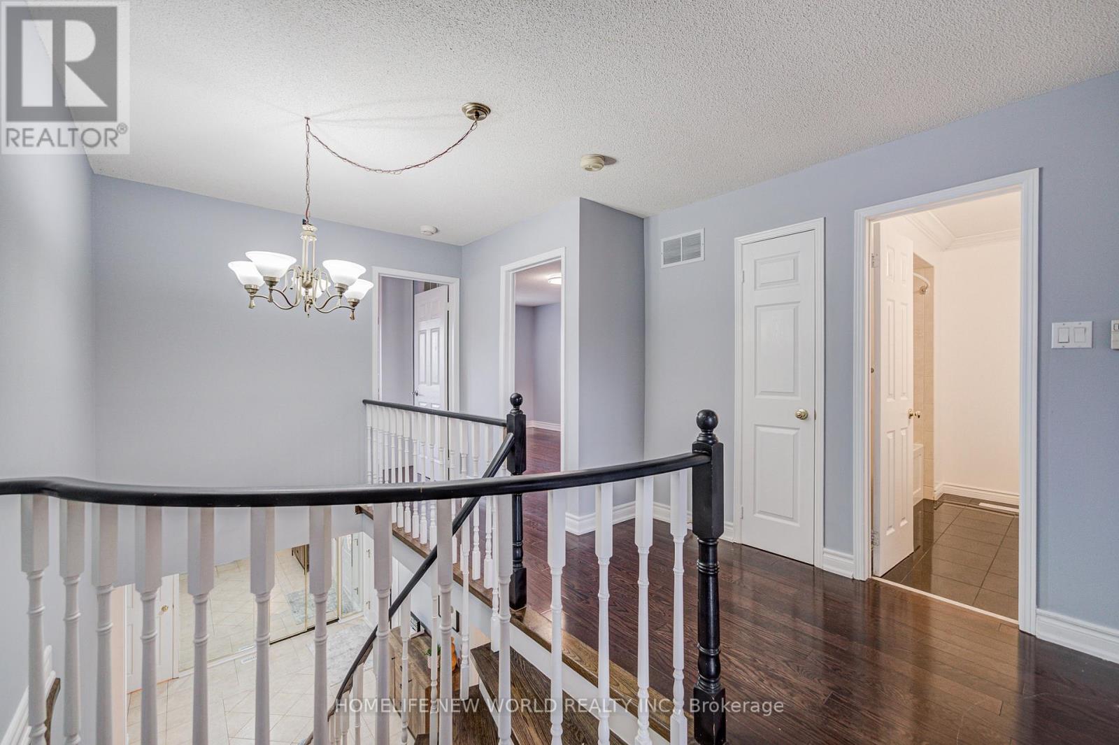 5073 Guildwood Way, Mississauga, Ontario  L5R 2R7 - Photo 21 - W13013732