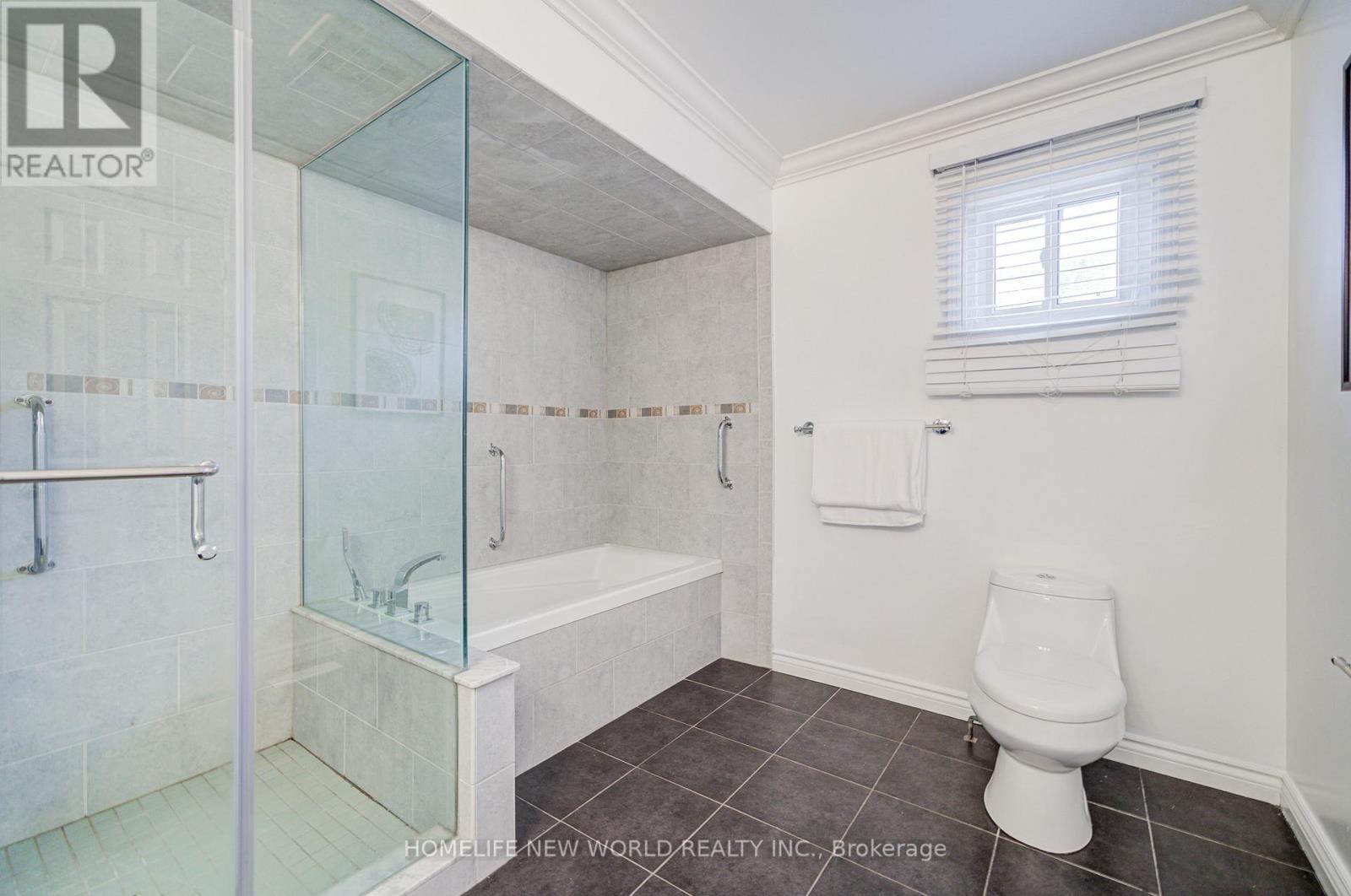 5073 Guildwood Way, Mississauga, Ontario  L5R 2R7 - Photo 27 - W13013732