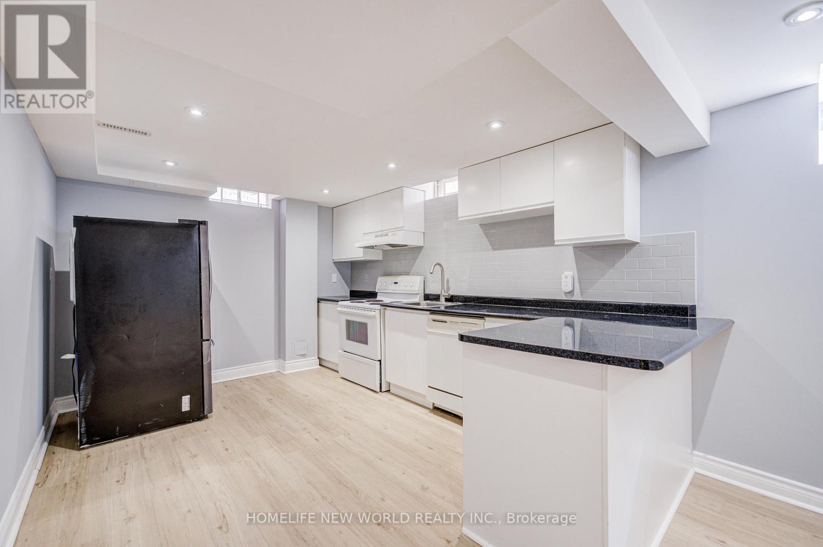 5073 Guildwood Way, Mississauga, Ontario  L5R 2R7 - Photo 37 - W13013732