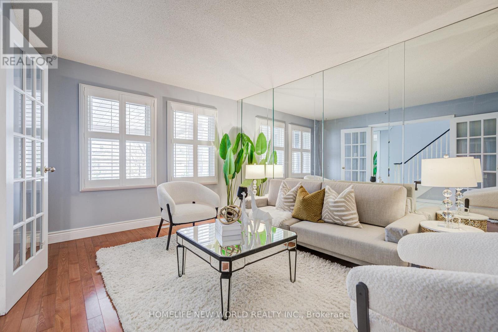 5073 Guildwood Way, Mississauga, Ontario  L5R 2R7 - Photo 5 - W13013732